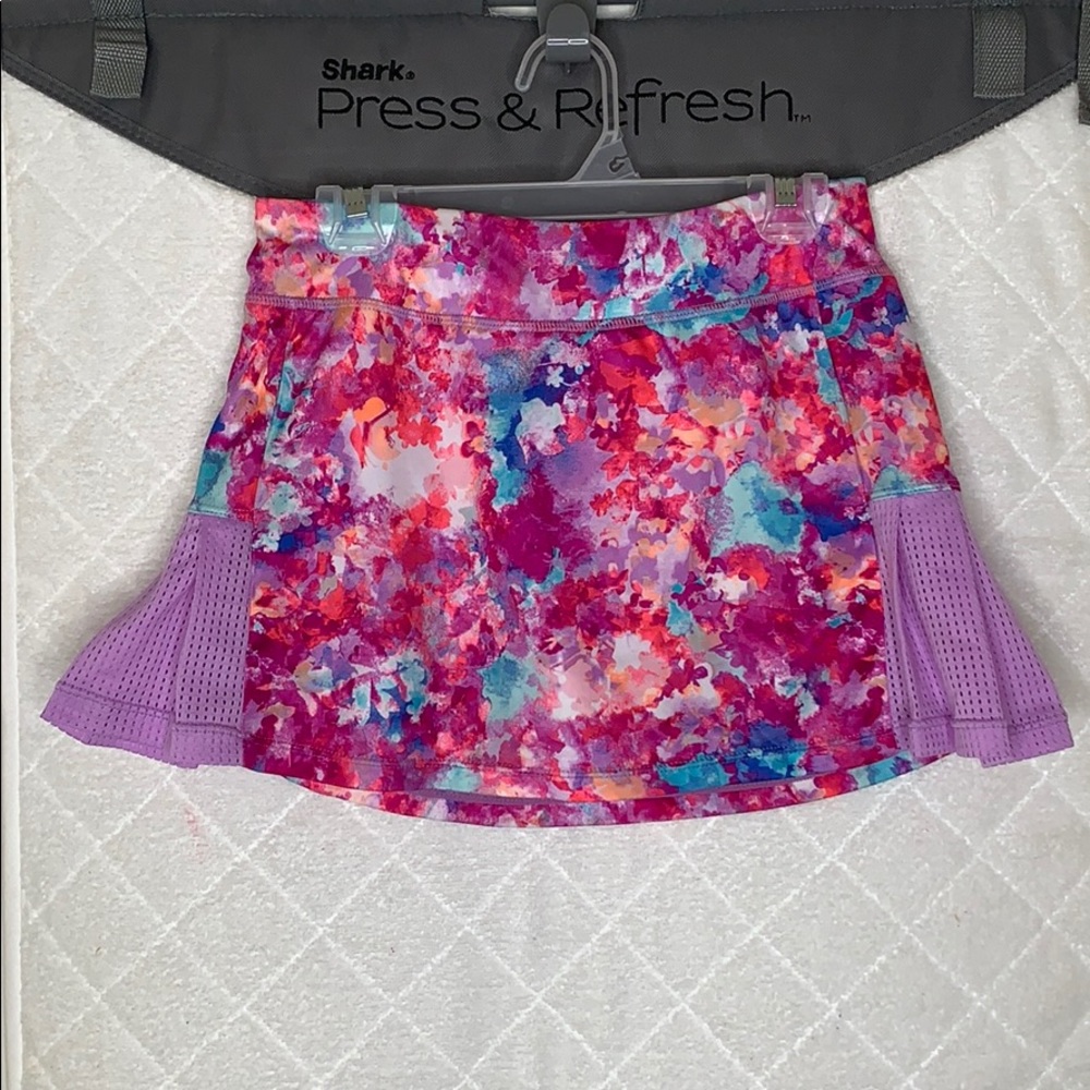 A Colorful Patterned Tennis Skort👍
